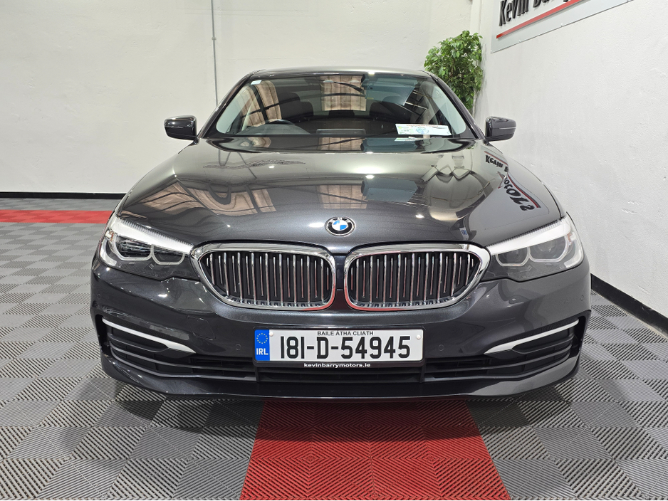 2018 BMW 5 Series - image 2