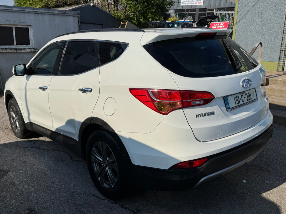 2015 Hyundai Santa Fe - image 6