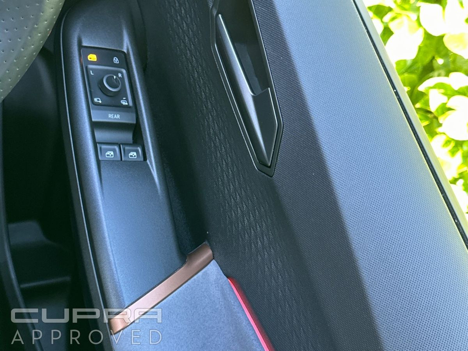 2023 Cupra Born - image 16