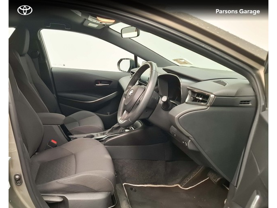 2022 Toyota Corolla - image 8