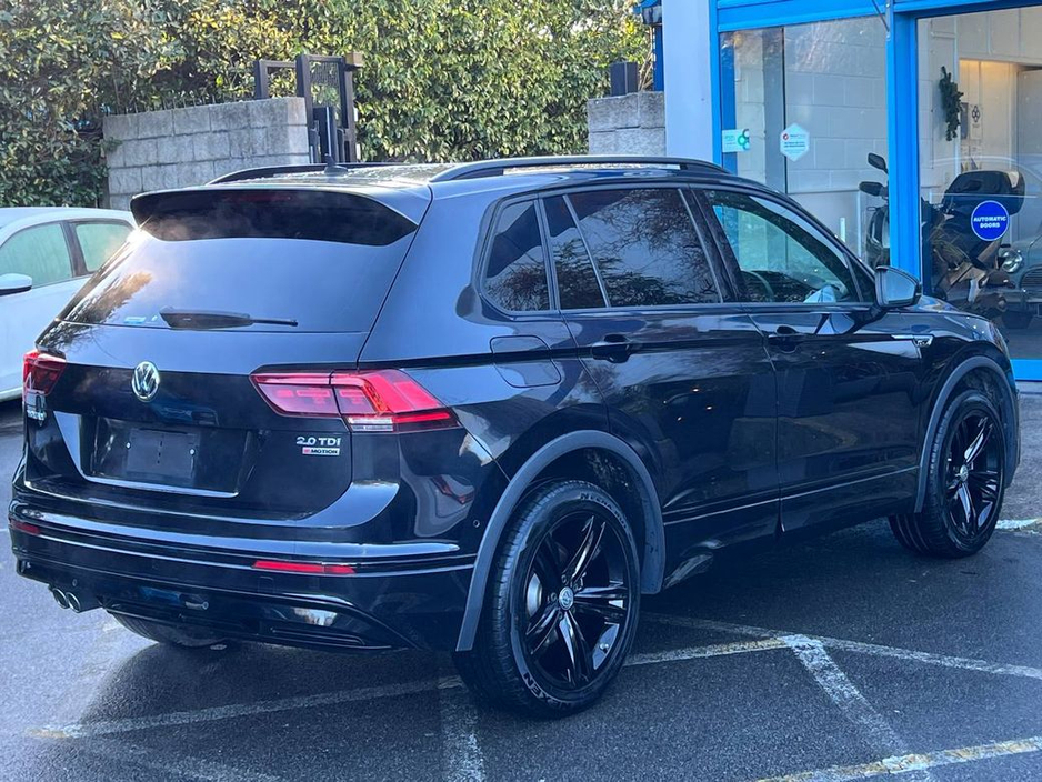 2018 Volkswagen Tiguan R-LINE 2.0 TDI 4MOTION // BLACK EDITION // HEADS-UP DISPLAY // 360 SURROUND PARKING CAMERAS €28,950
