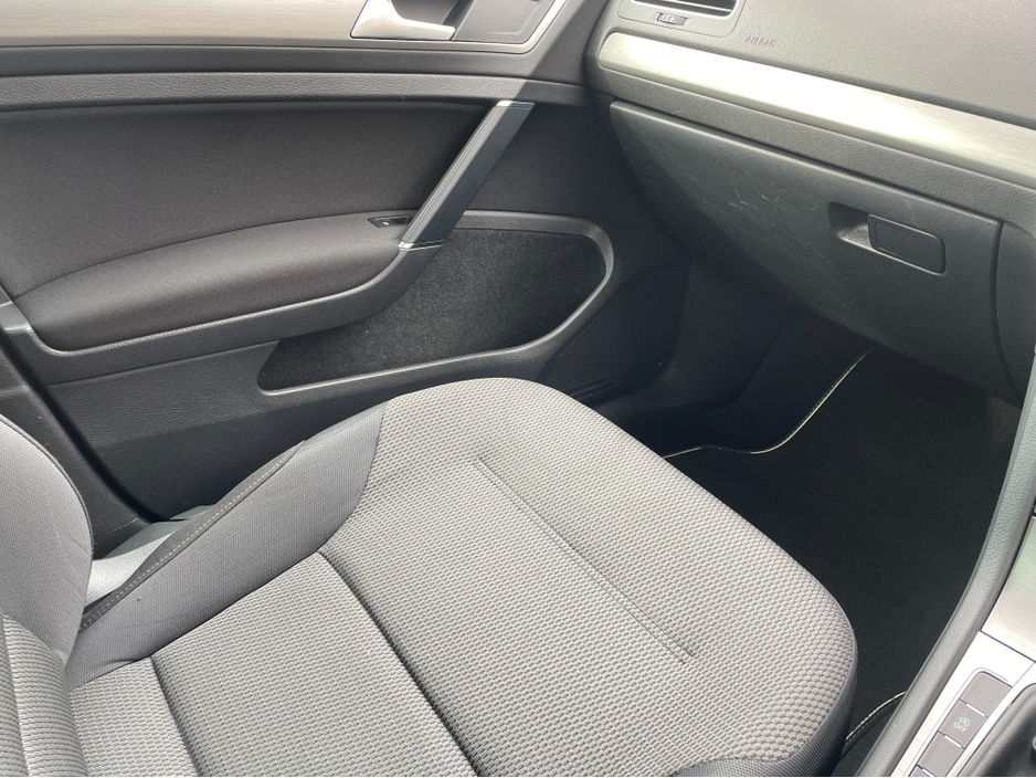 2017 Volkswagen Golf - image 16