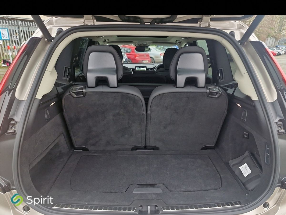 2025 Volvo XC90 - image 20
