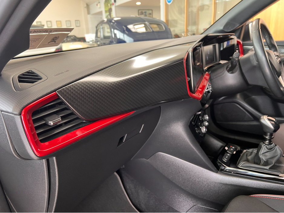 2023 Opel Mokka - image 10