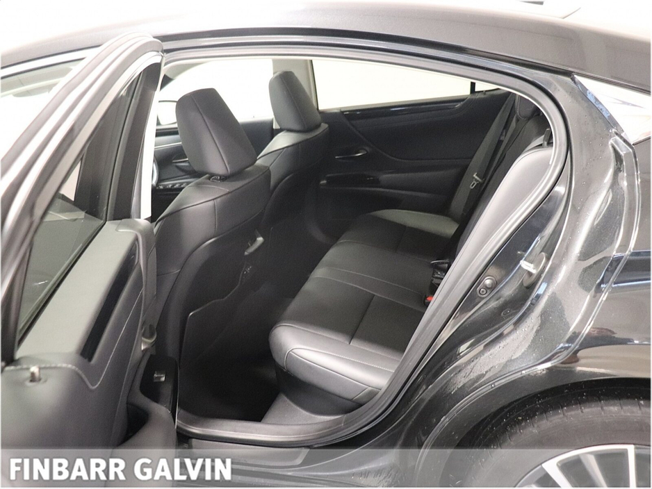 2022 Lexus ES 300 H ES300H Dynamic €43,950