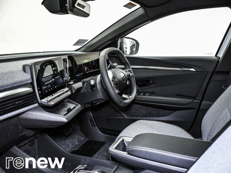 2023 Renault Megane E-Tech EV60 220hp Techno €27,900
