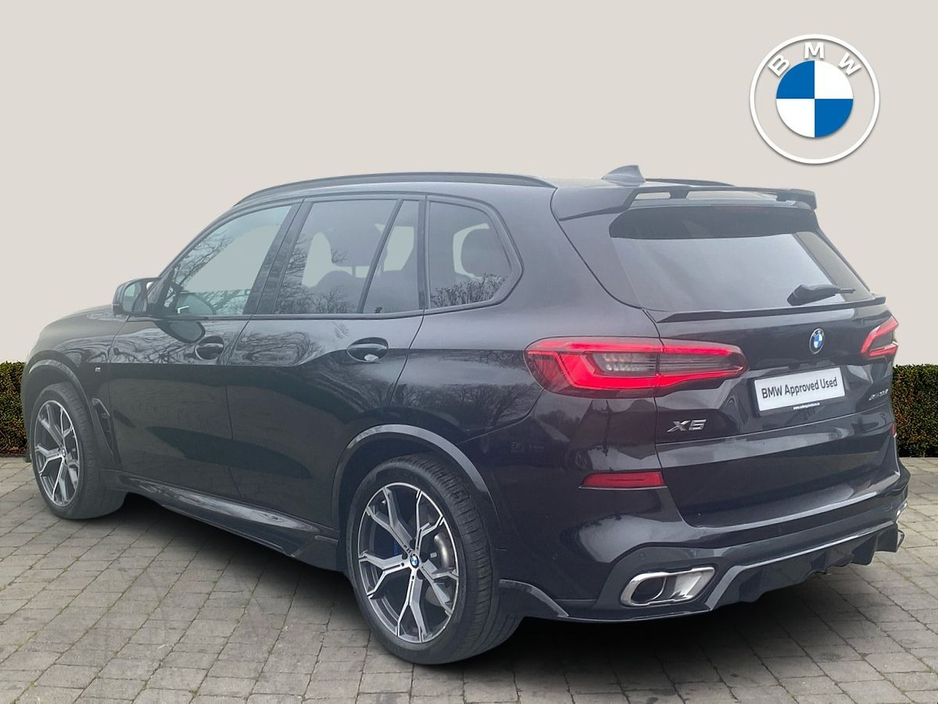2019 BMW X5 - image 2
