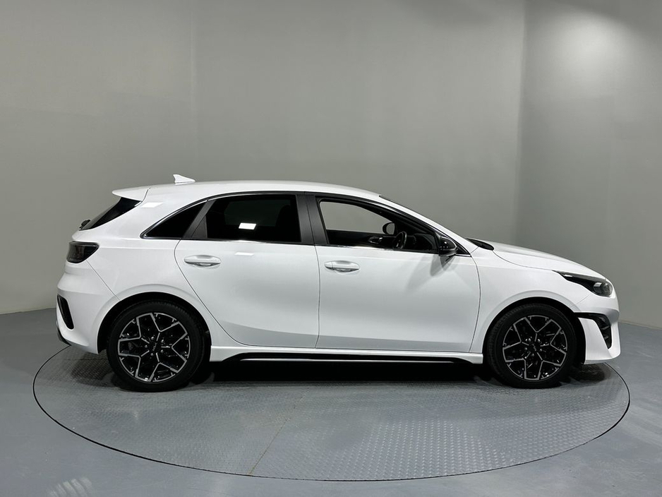 2024 Kia Ceed - image 8