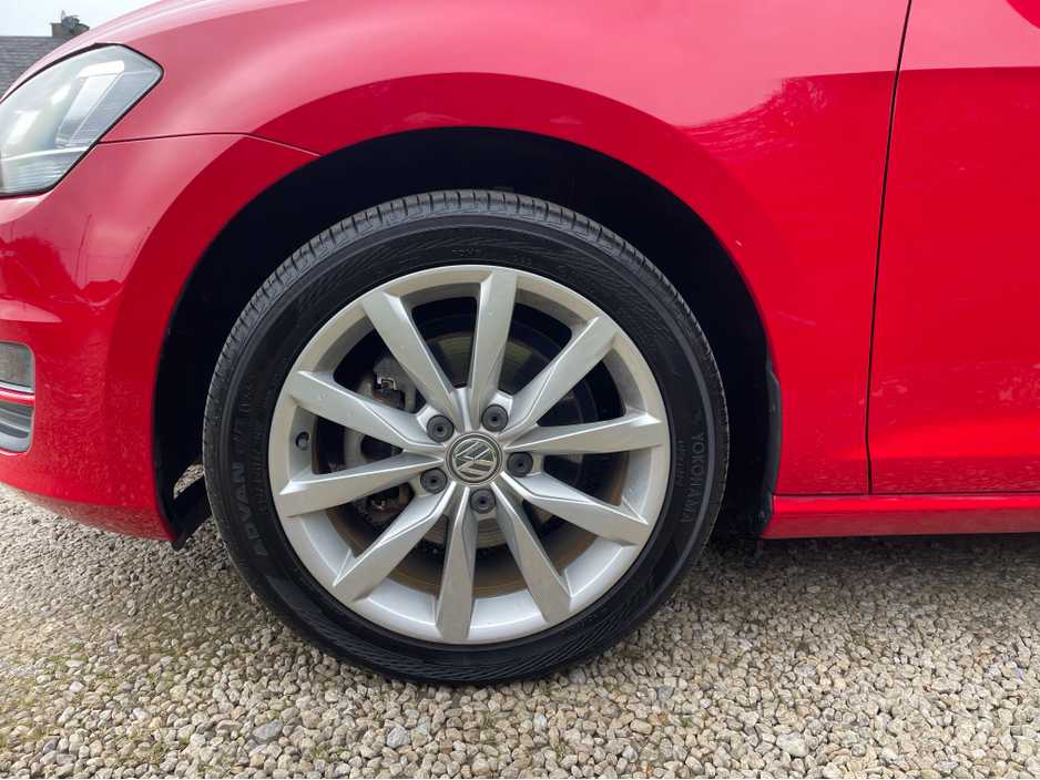 2017 Volkswagen Golf - image 6