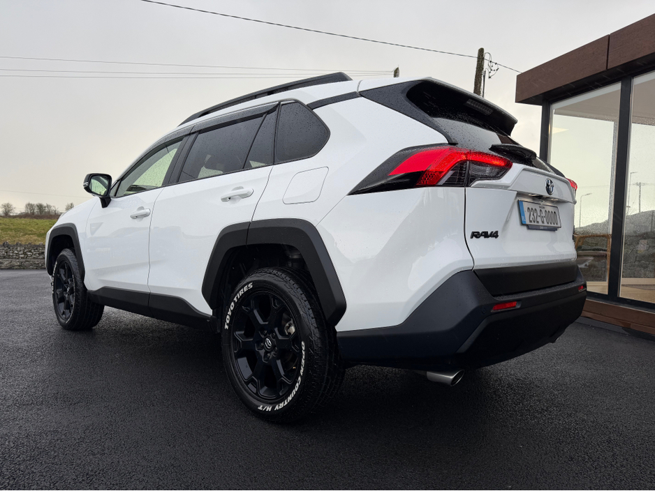 2023 Toyota Rav4 - image 20