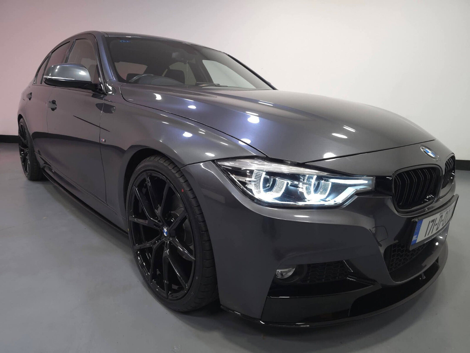 2017 BMW 3 Series - image 6