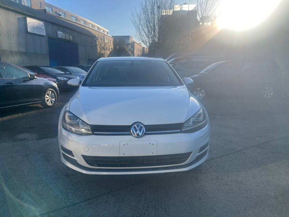 2016 Volkswagen Golf - image 8