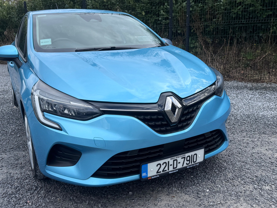 2022 Renault Clio - image 10
