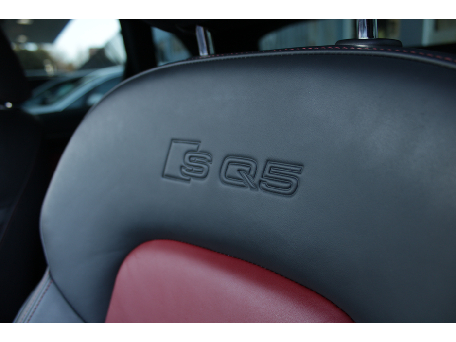 2015 Audi SQ5 - image 24