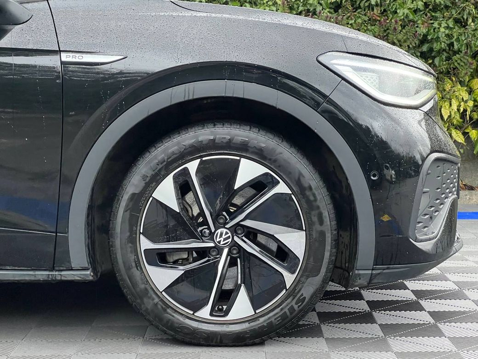 2023 Volkswagen ID.5 PRO LIFE 77KWH // HEATED SEATS // REVERSE CAMERA // DUAL ZONE CLIMATE CONTROL €24,950