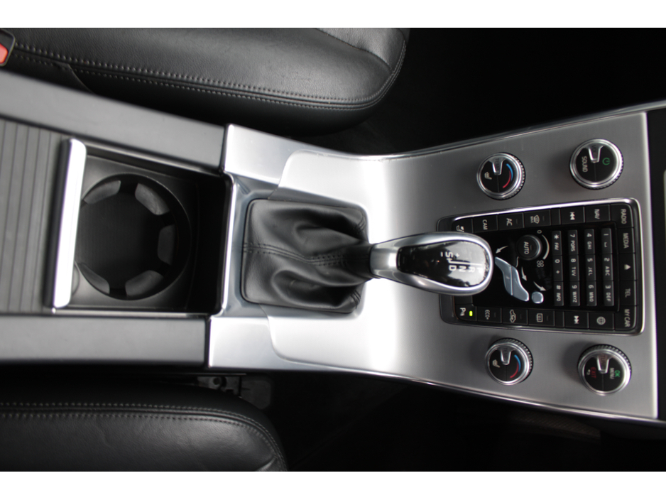 2016 Volvo V60 CROSS COUNTRY 2.0D4 180BHP  CROSS COUNTRY EDITION 5DR ESTATE AUTOMATIC // STUNNING CAR WITH ONLY 152, 000 KMS // BUY WITH CONFIDENCE AA AND SIMI APPROVED DEALER 2025 // FINANCE ARRANGED // ALL TRADE INS WELCOME // €15,950