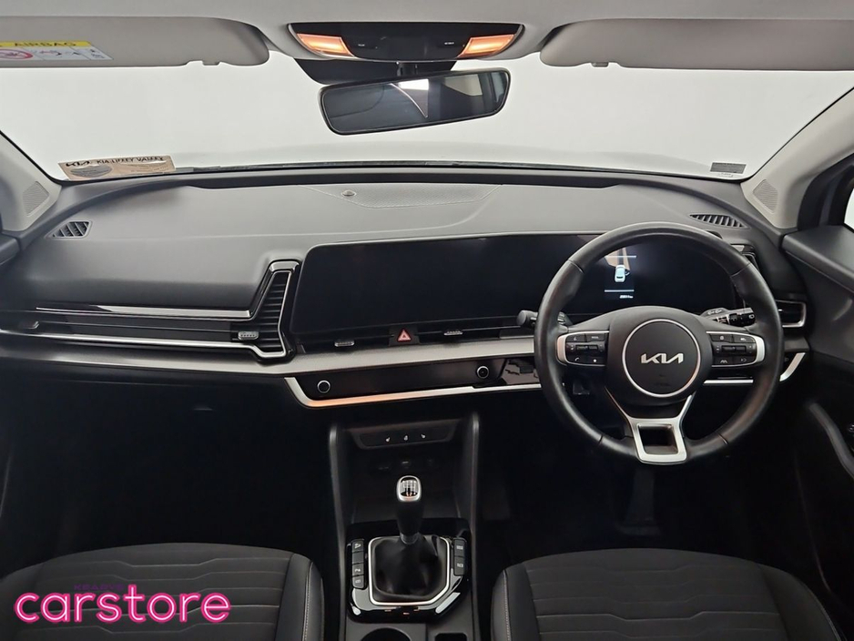 2022 Kia Sportage - image 11