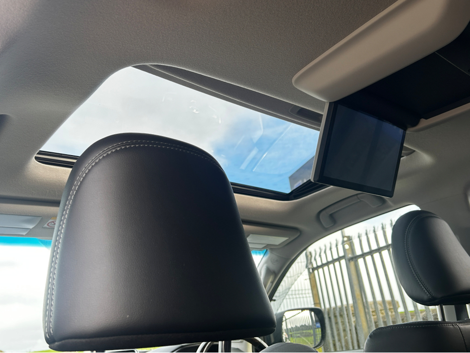 2024 Toyota Landcruiser - image 12