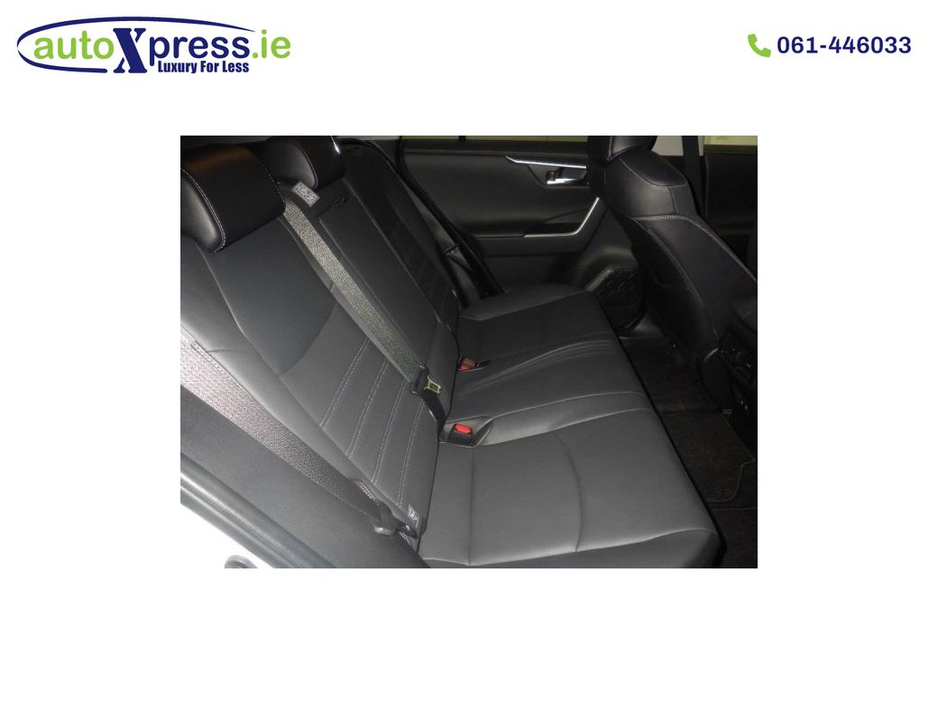 2021 Toyota Rav4 - image 4