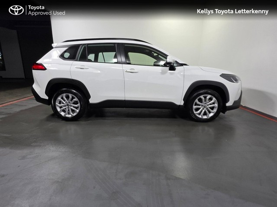 2025 Toyota Corolla Cross COROLLA CROSS 1.8 LUNA #174 €37,490