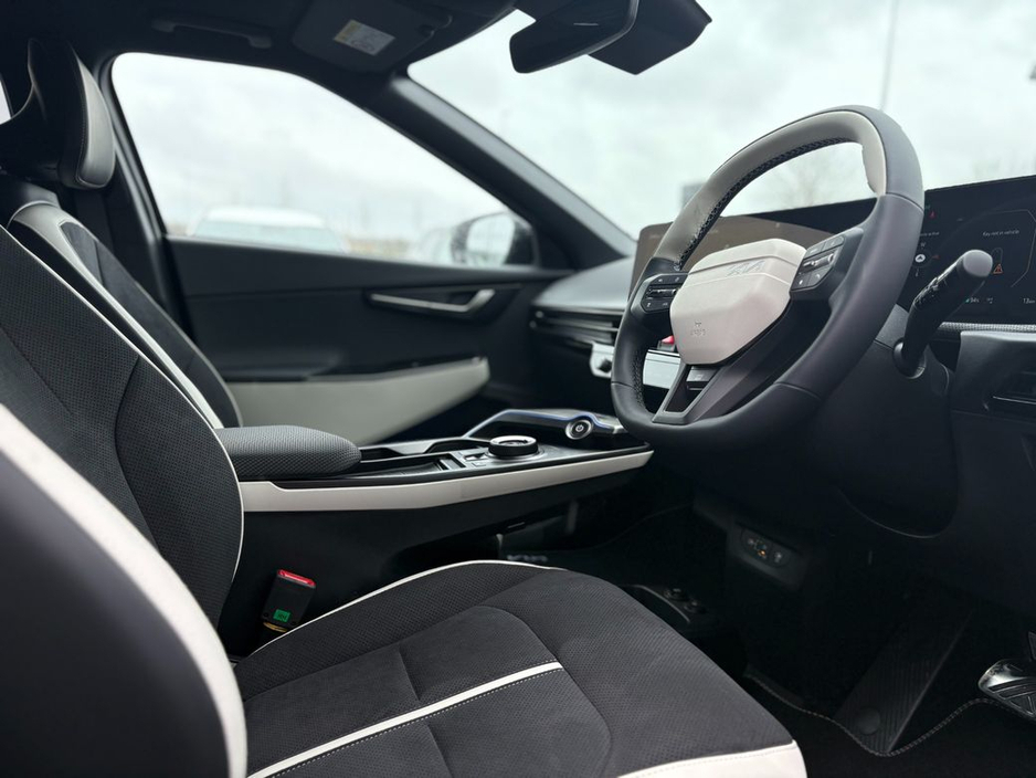 2026 Kia EV6 - image 6