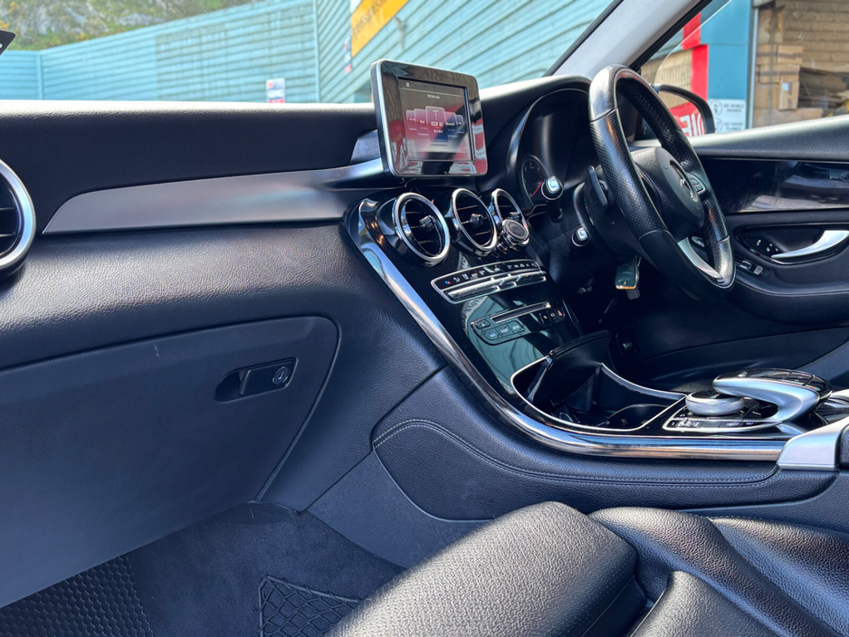 2016 Mercedes-Benz GLC Class - image 11