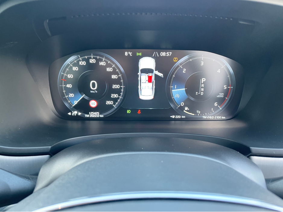 2020 Volvo S90 - image 15