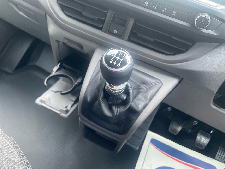 2025 Volkswagen Transporter  €36,475