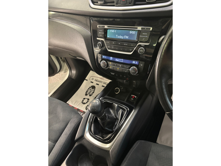 2016 Nissan X-Trail 1.6d SV 7 SEATS €12,950