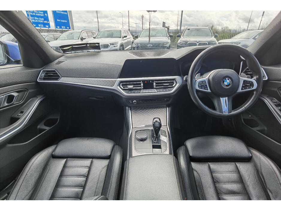 2019 BMW 3 Series - image 12