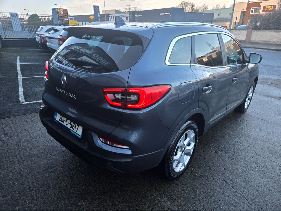 2020 Renault Kadjar - image 6