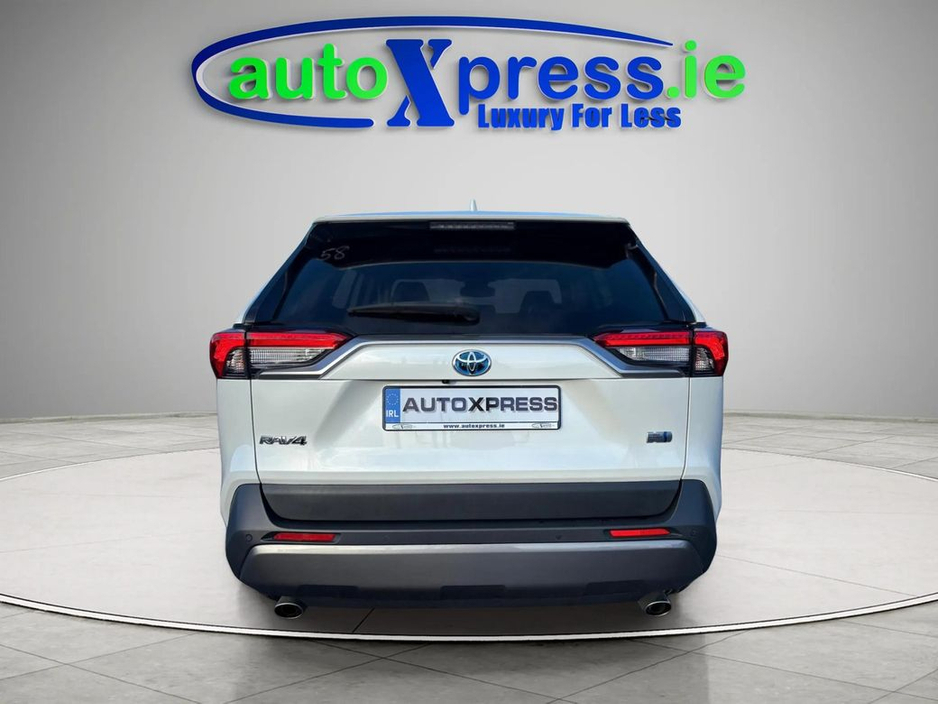 2020 Toyota Rav4 - image 4