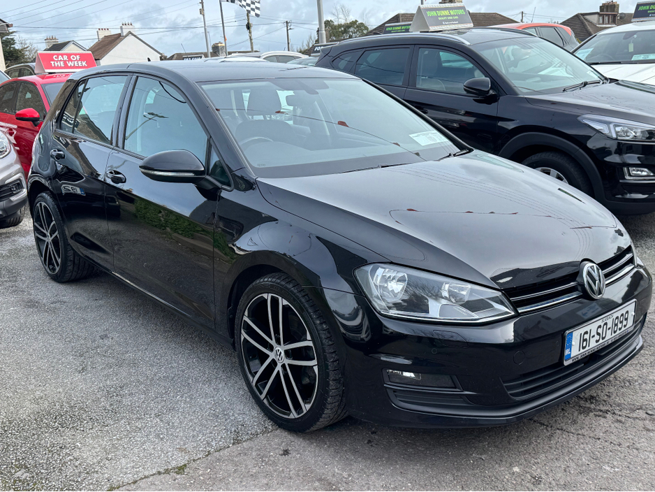 2016 Volkswagen Golf - image 2