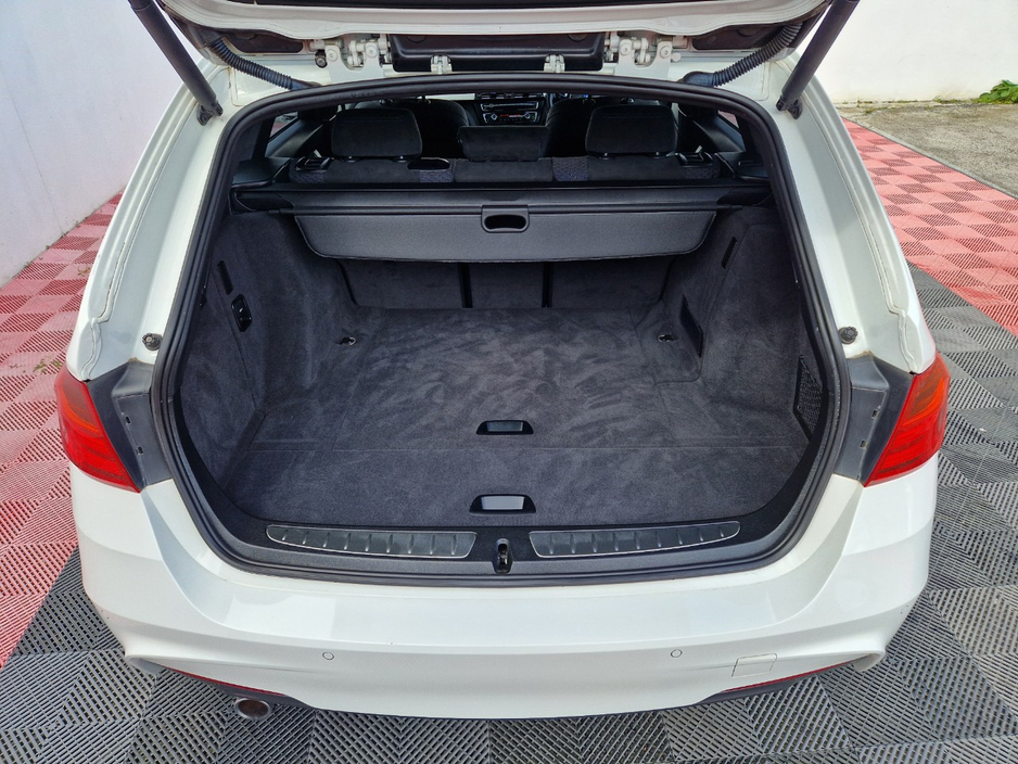 2014 BMW 3 Series - image 22