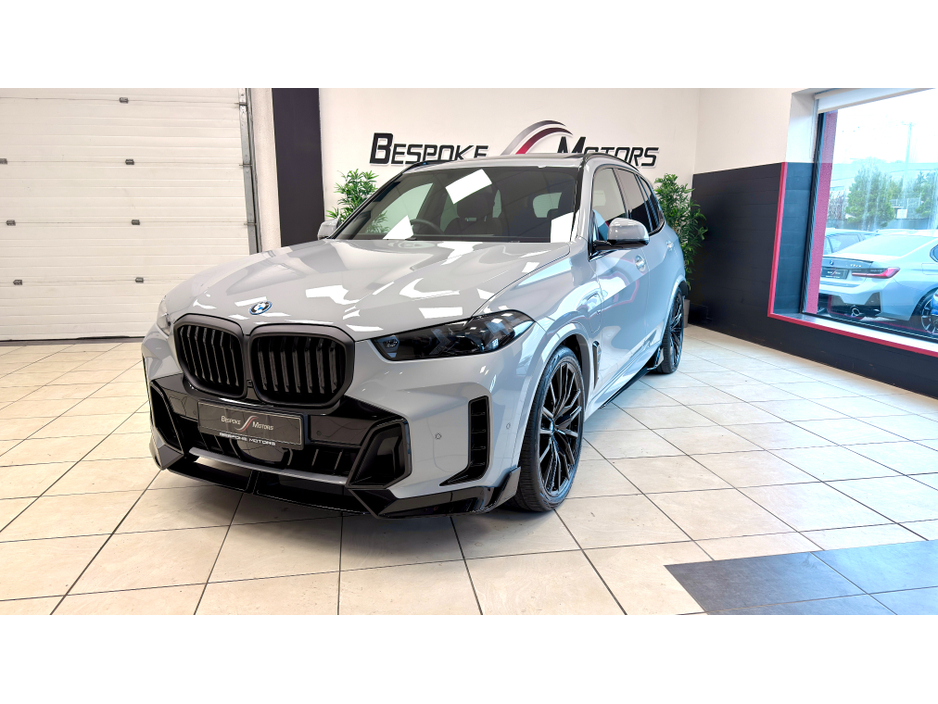 2025 BMW X5 - image 5