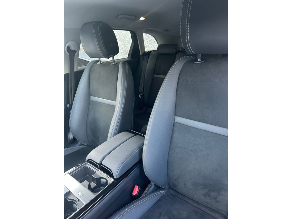 2018 Land Rover Range Rover Velar - image 15