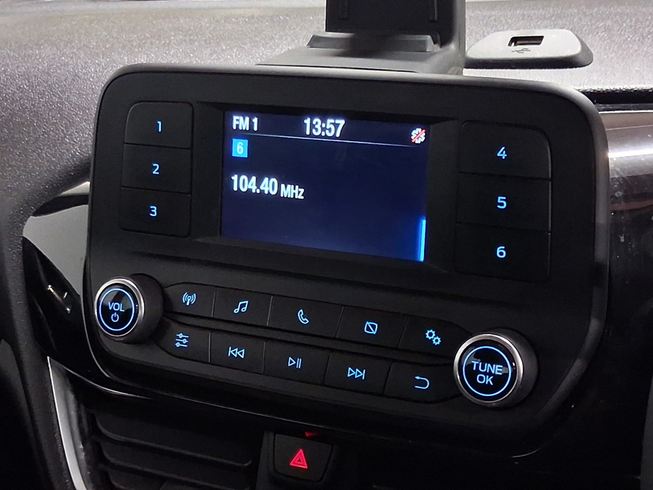 2017 Ford Fiesta - image 12