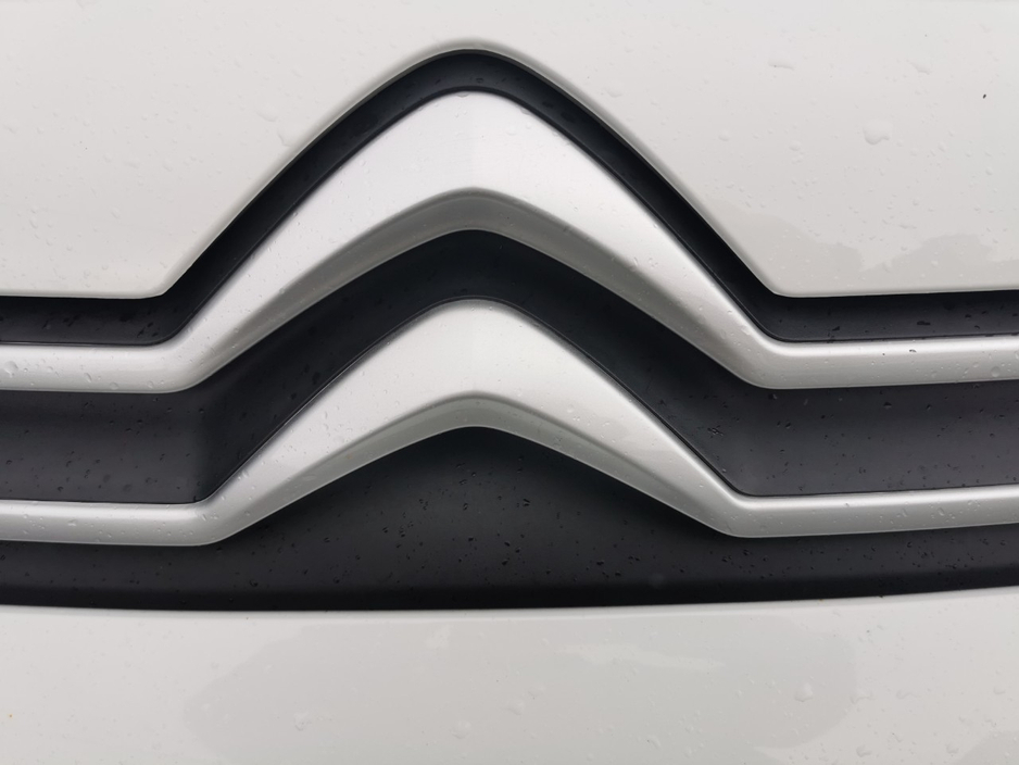 2022 Citroen Berlingo - image 2