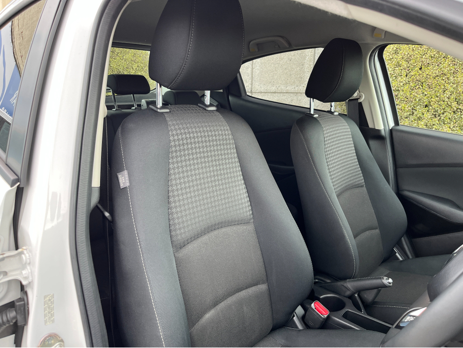 2018 Mazda Mazda2 - image 11