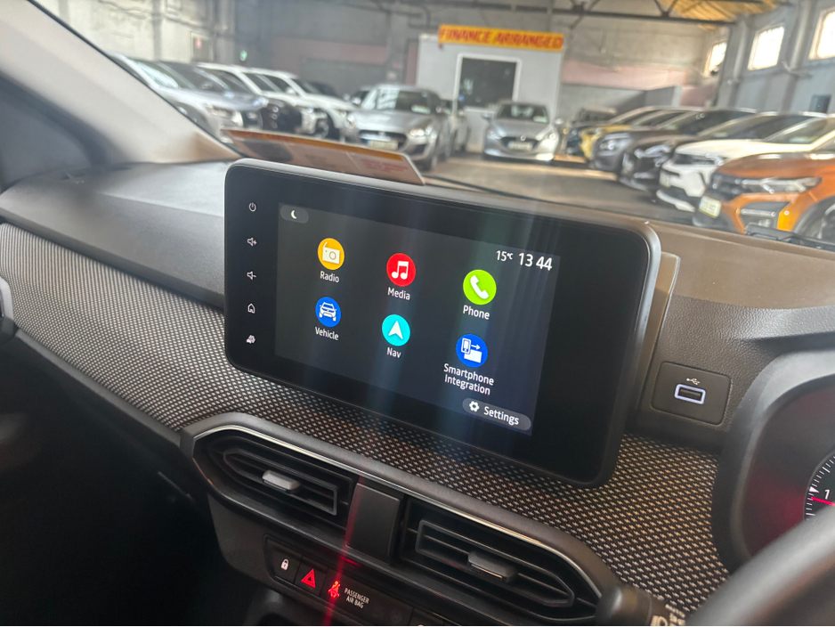 2023 Dacia Sandero - image 14