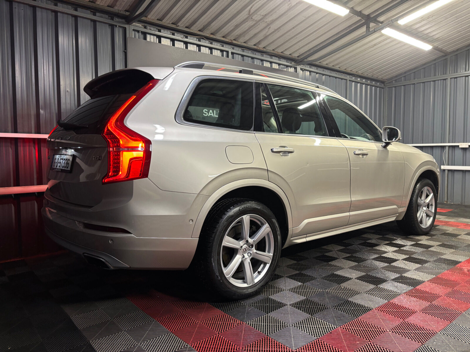 2016 Volvo XC90 - image 3