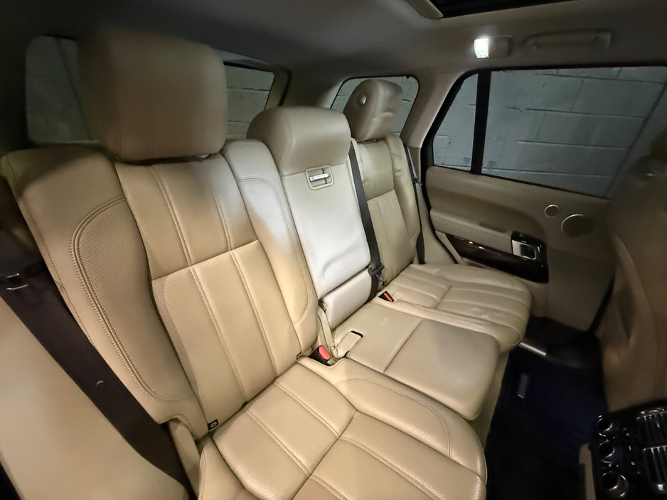 2015 Land Rover Range Rover - image 7