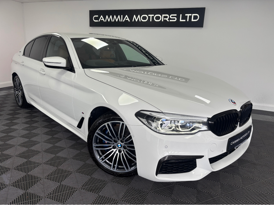 2020 BMW 5 Series - image 3