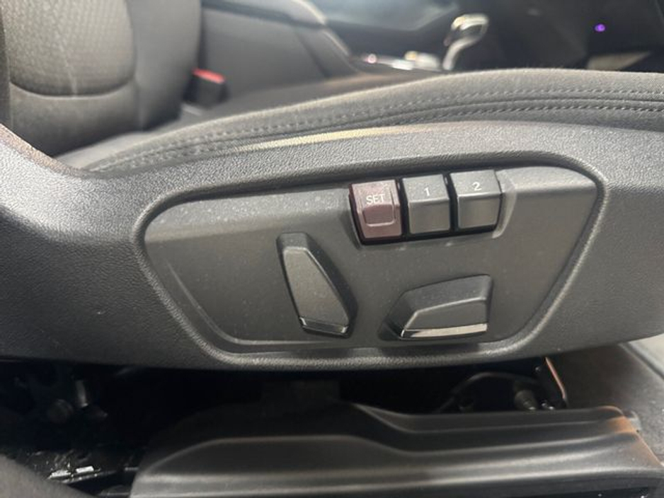 2020 BMW 1 Series - image 21