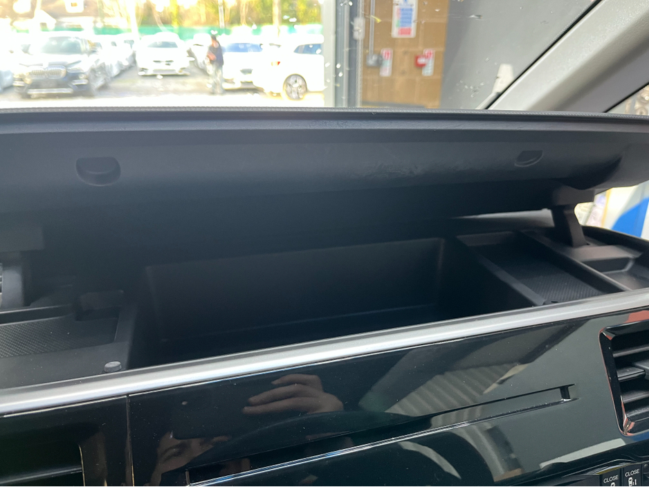 2019 Honda Stepwagon - image 21