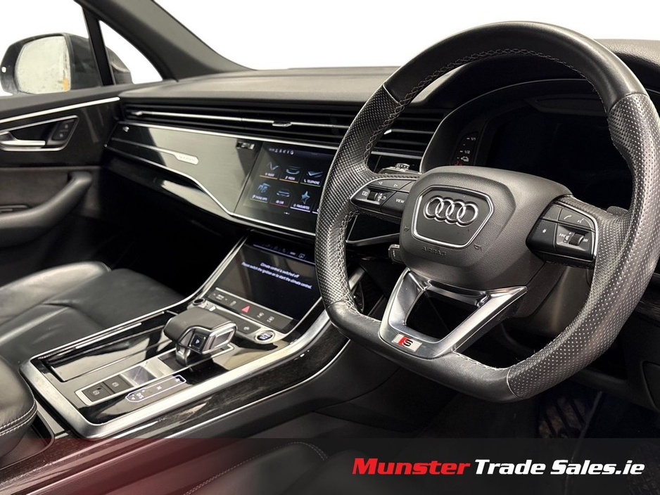 2022 Audi Q7 - image 5