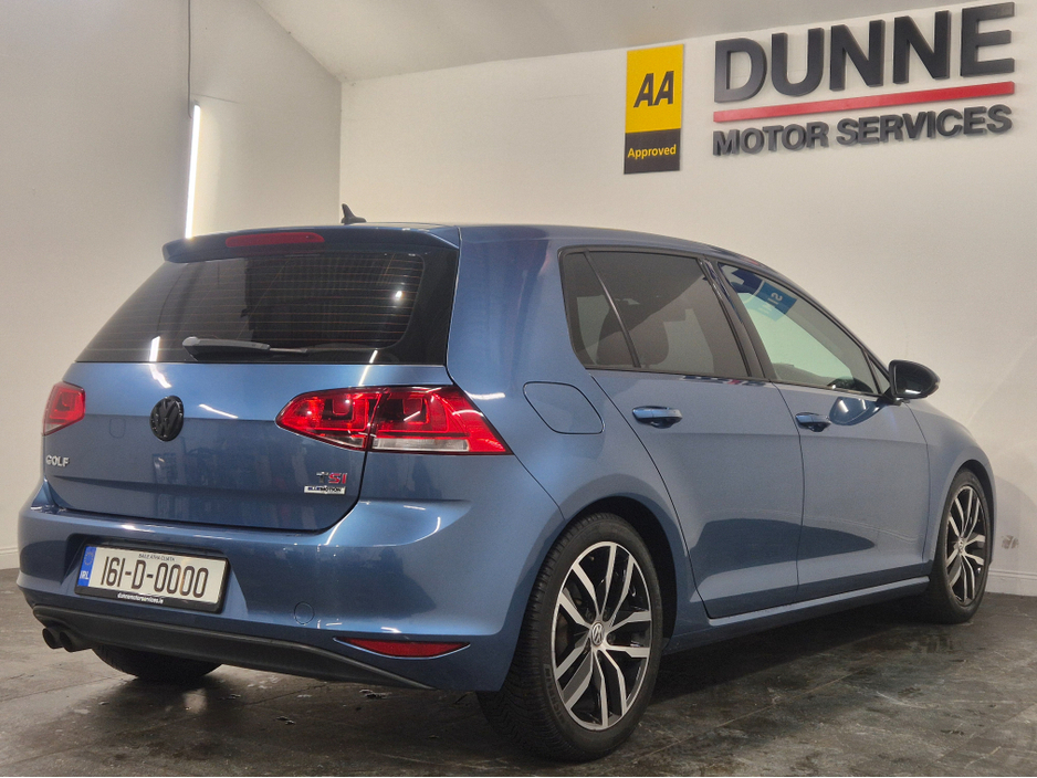 2016 Volkswagen Golf **HIGHLINE**ONLY 82000KMS**ALCANTARA SEATS**17" ALLOYS DIAMOND CUT**LANES ASSIST**KEYLESS ENTRY AND START**ADAPTIVE CRUISE CONTROL**DUAL ZONE CLIMATE CONTROL**REVERSE CAMERA**BLUETOOTH STREAMING €15,499