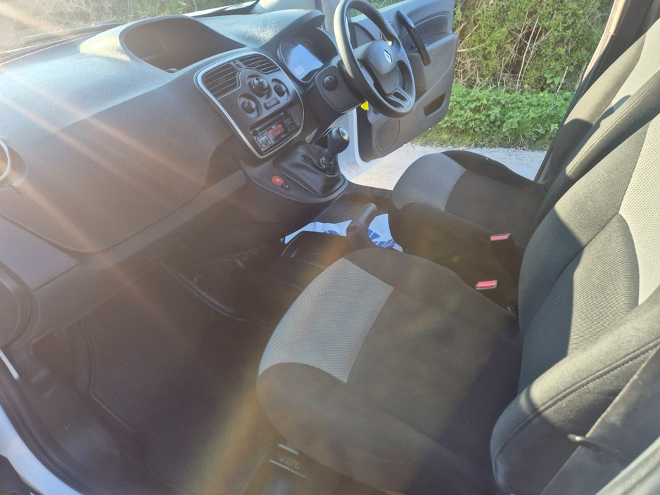 2019 Renault Kangoo - image 14