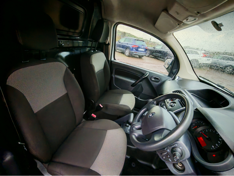 2019 Renault Kangoo - image 3