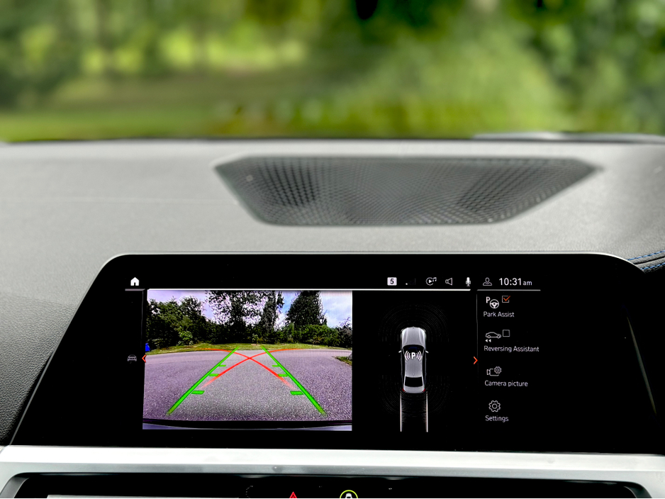 2022 BMW 3 Series - image 39